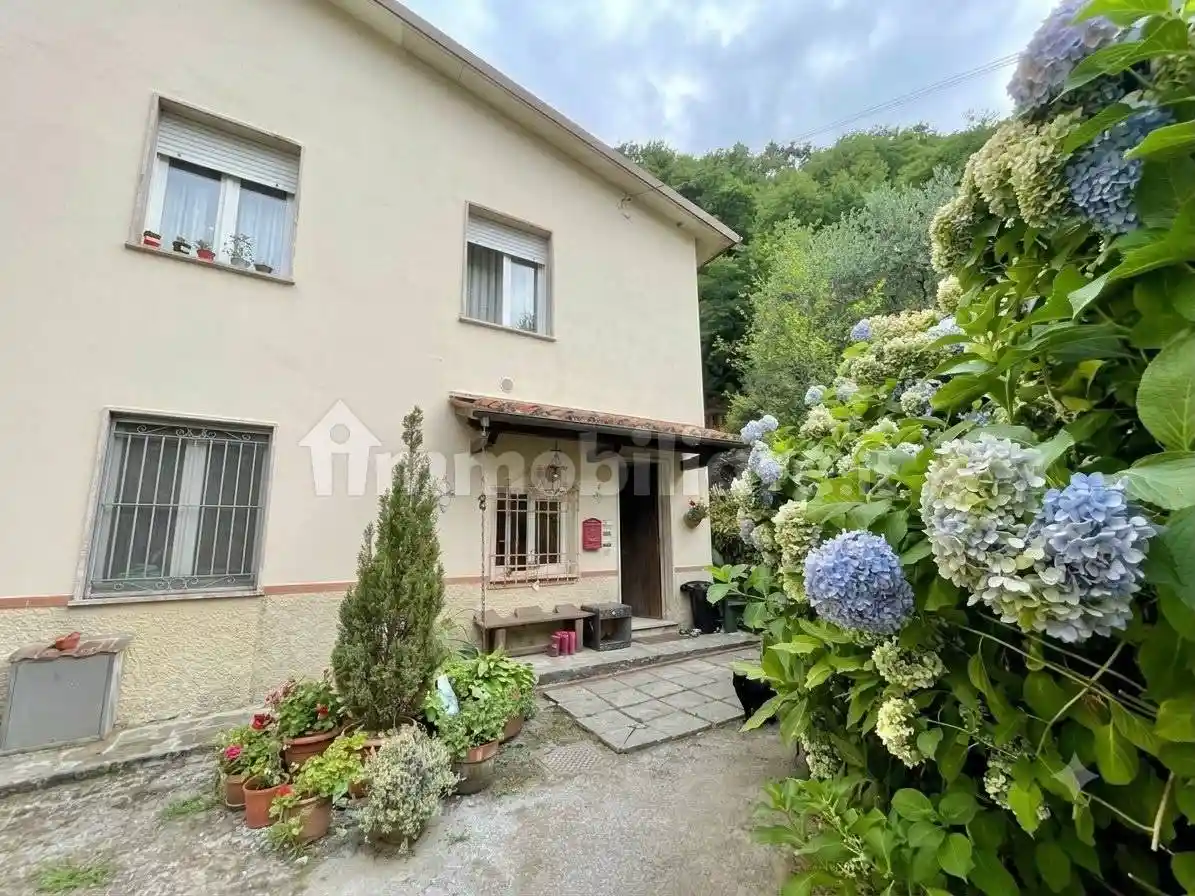 Villetta a schiera in vendita a Camaiore