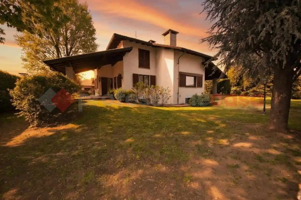 Villa in vendita a Parabiago