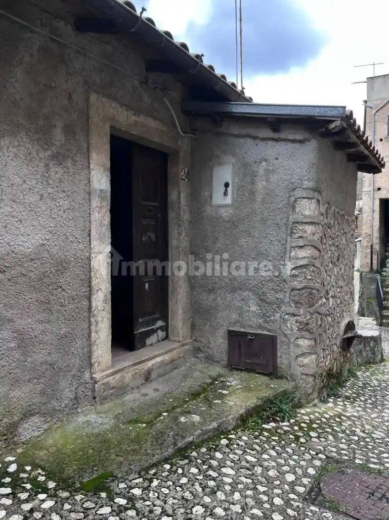 Appartamento in vendita a Magliano de' Marsi