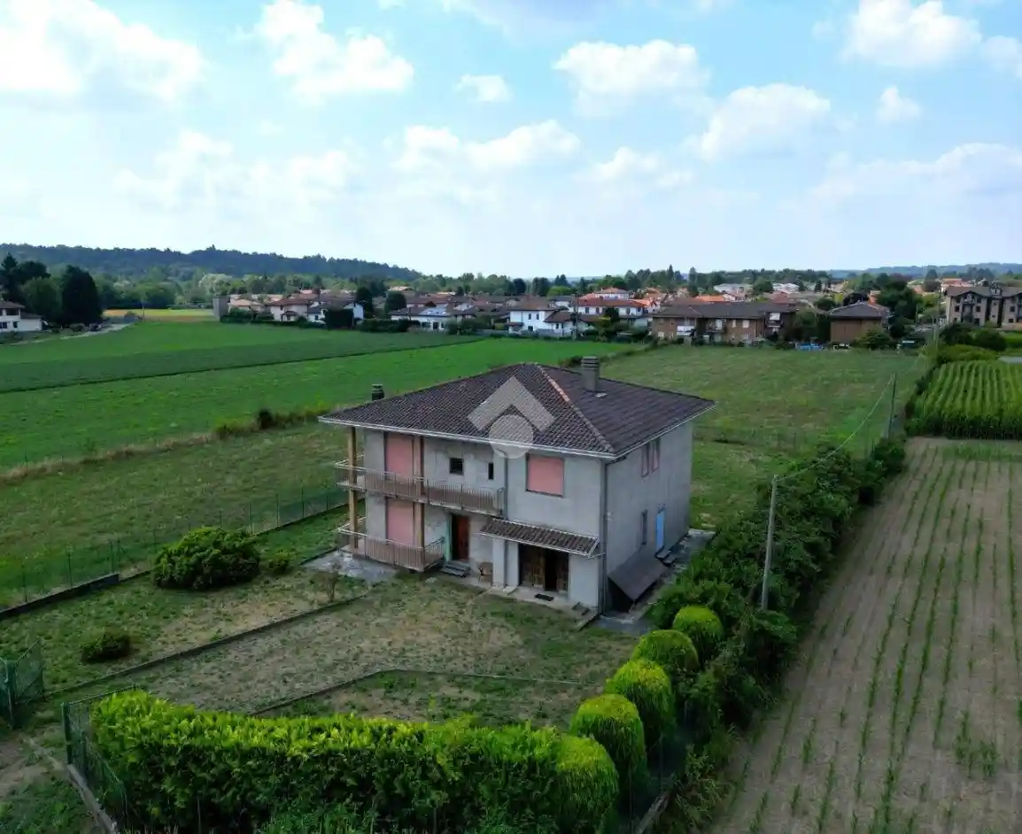 Villa in vendita a Vedano Olona