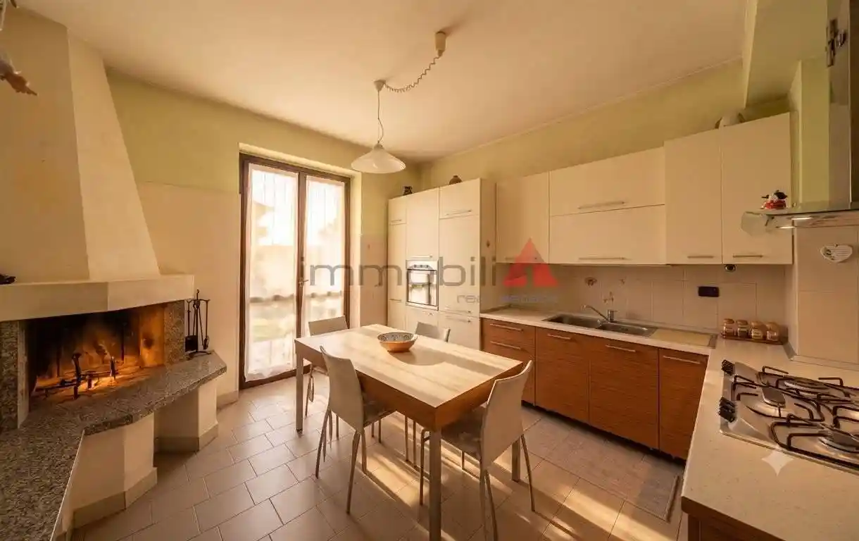 Casa indipendente in vendita a Nova Milanese