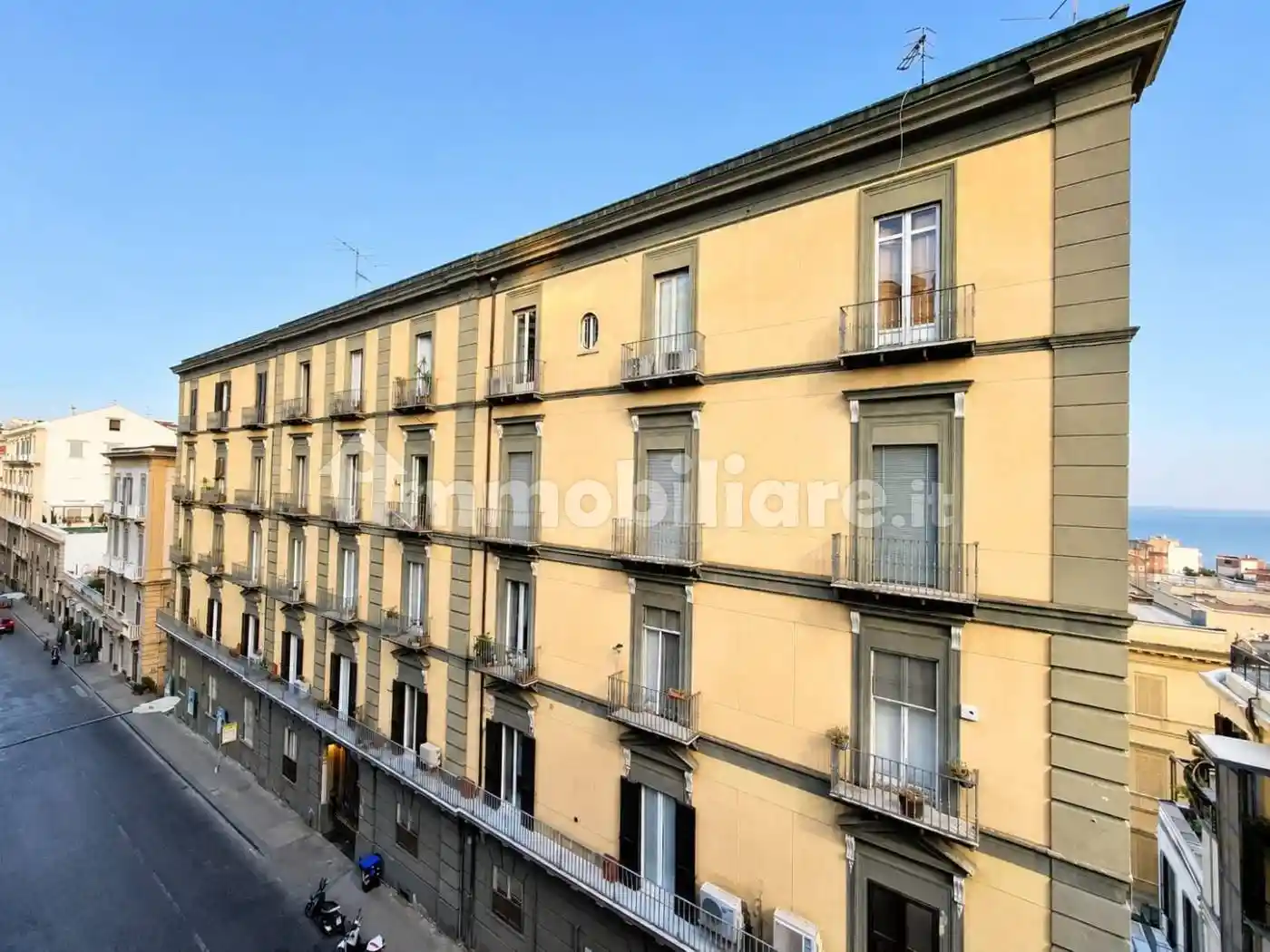 Appartamento in affitto a Napoli