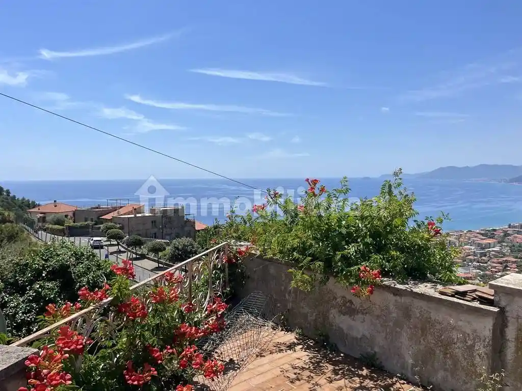Villa in vendita a Borgio Verezzi