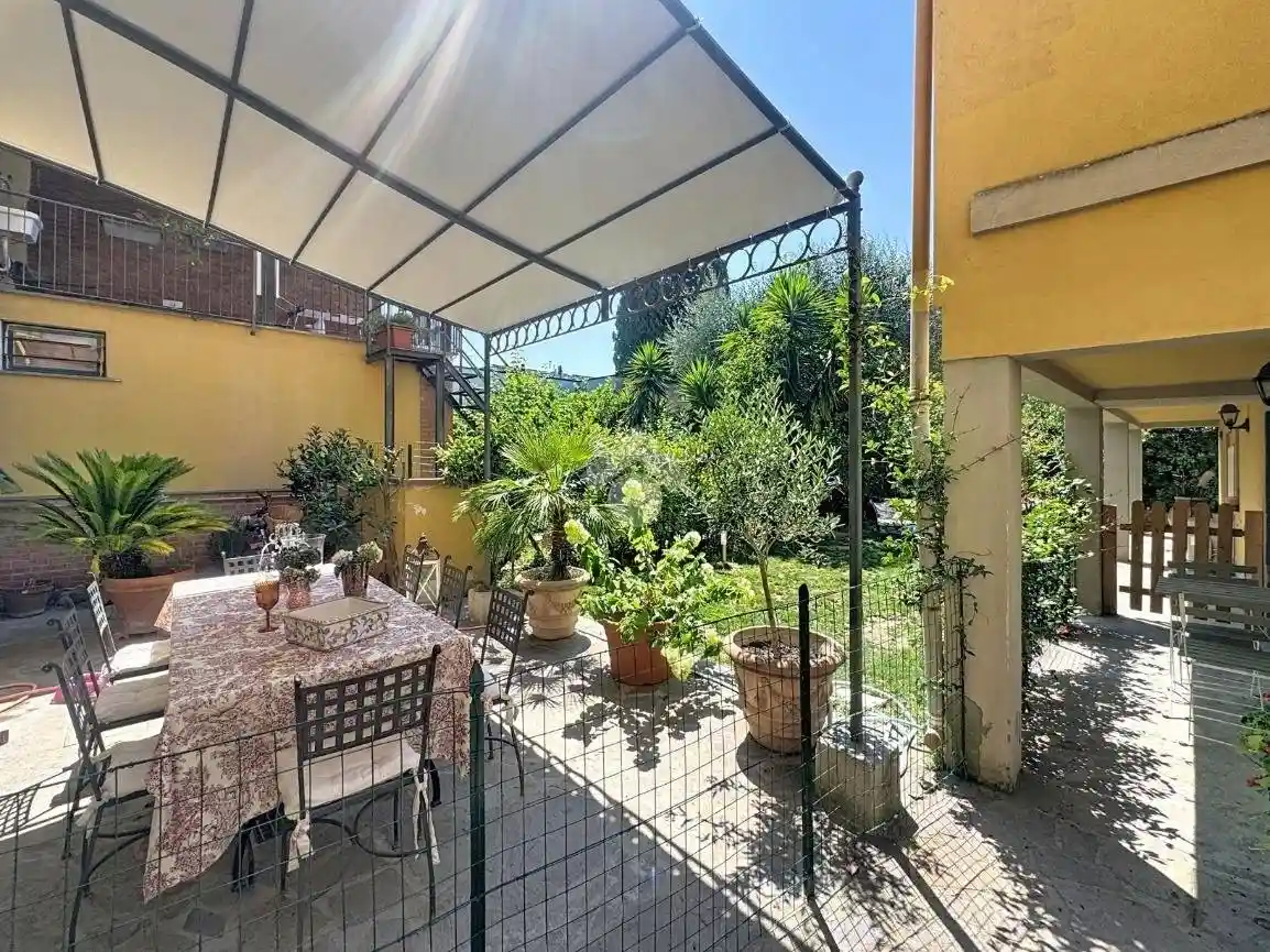 Casa indipendente in vendita a Pisa
