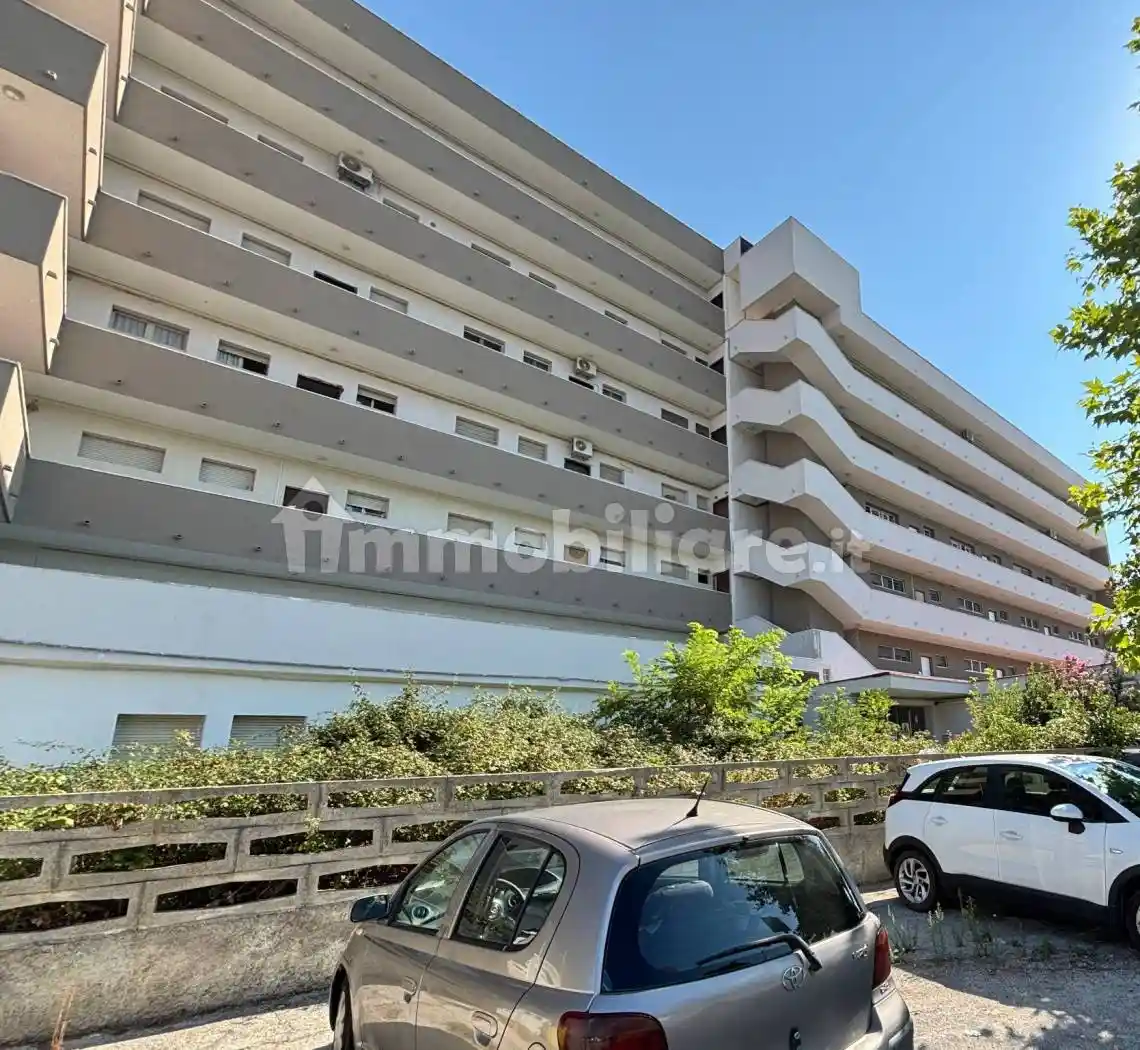 Appartamento in vendita a Falconara Marittima
