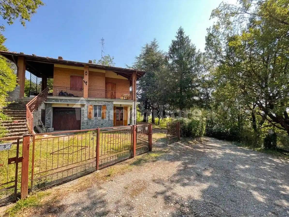 Villa in vendita a Neviano degli Arduini