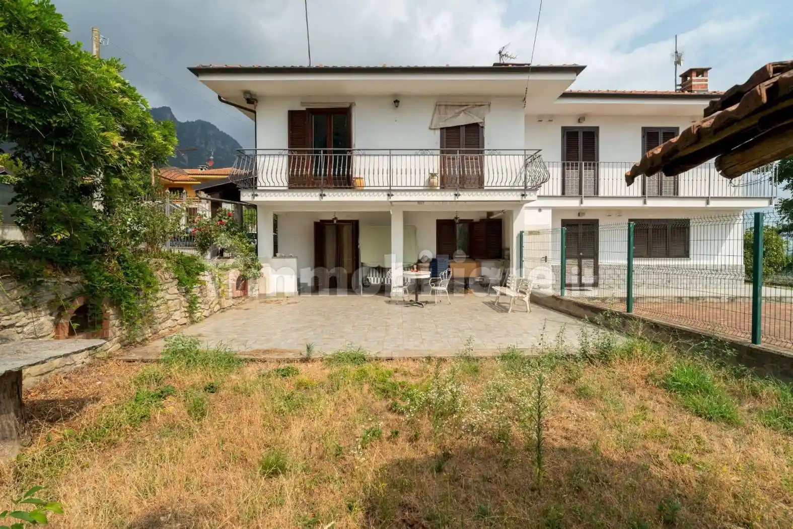 Casa indipendente in vendita a Envie