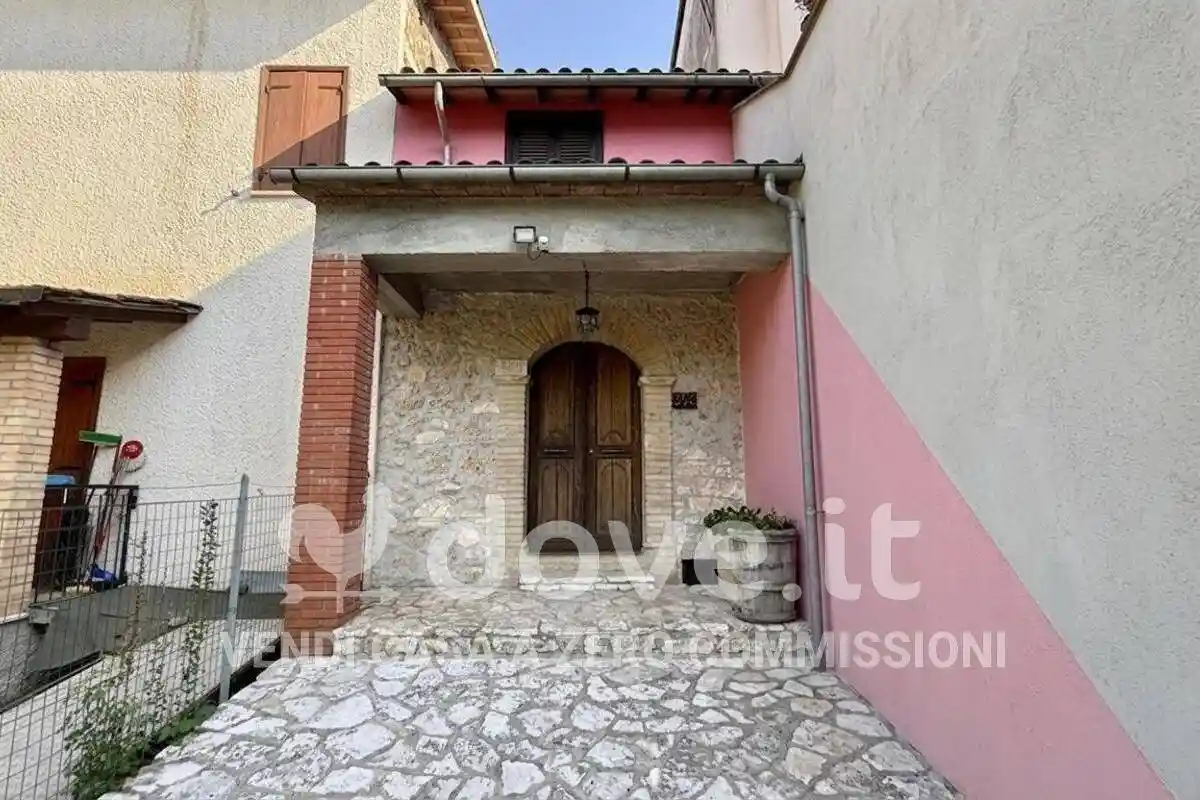 Villetta a schiera in vendita a Labro