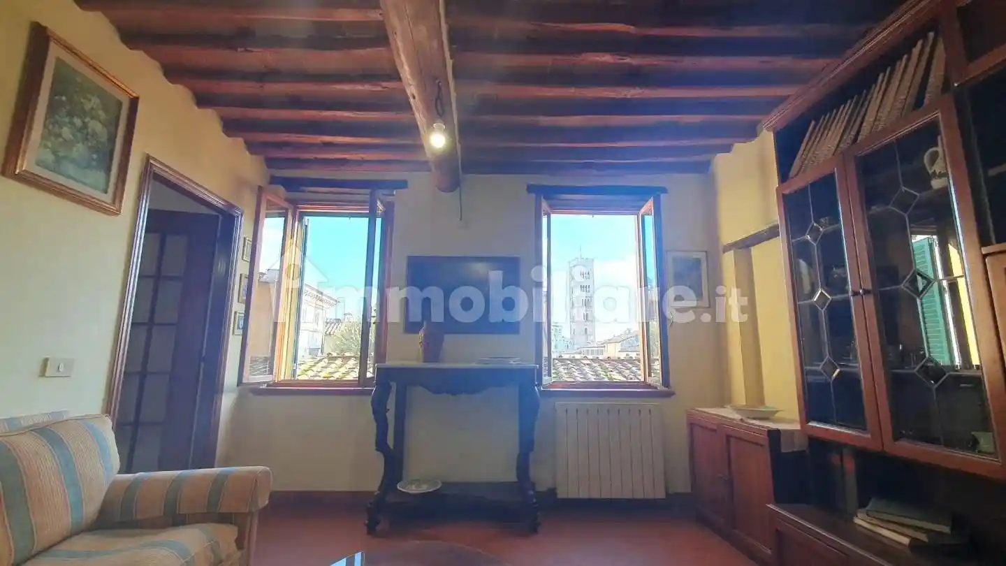 Appartamento in vendita a Lucca