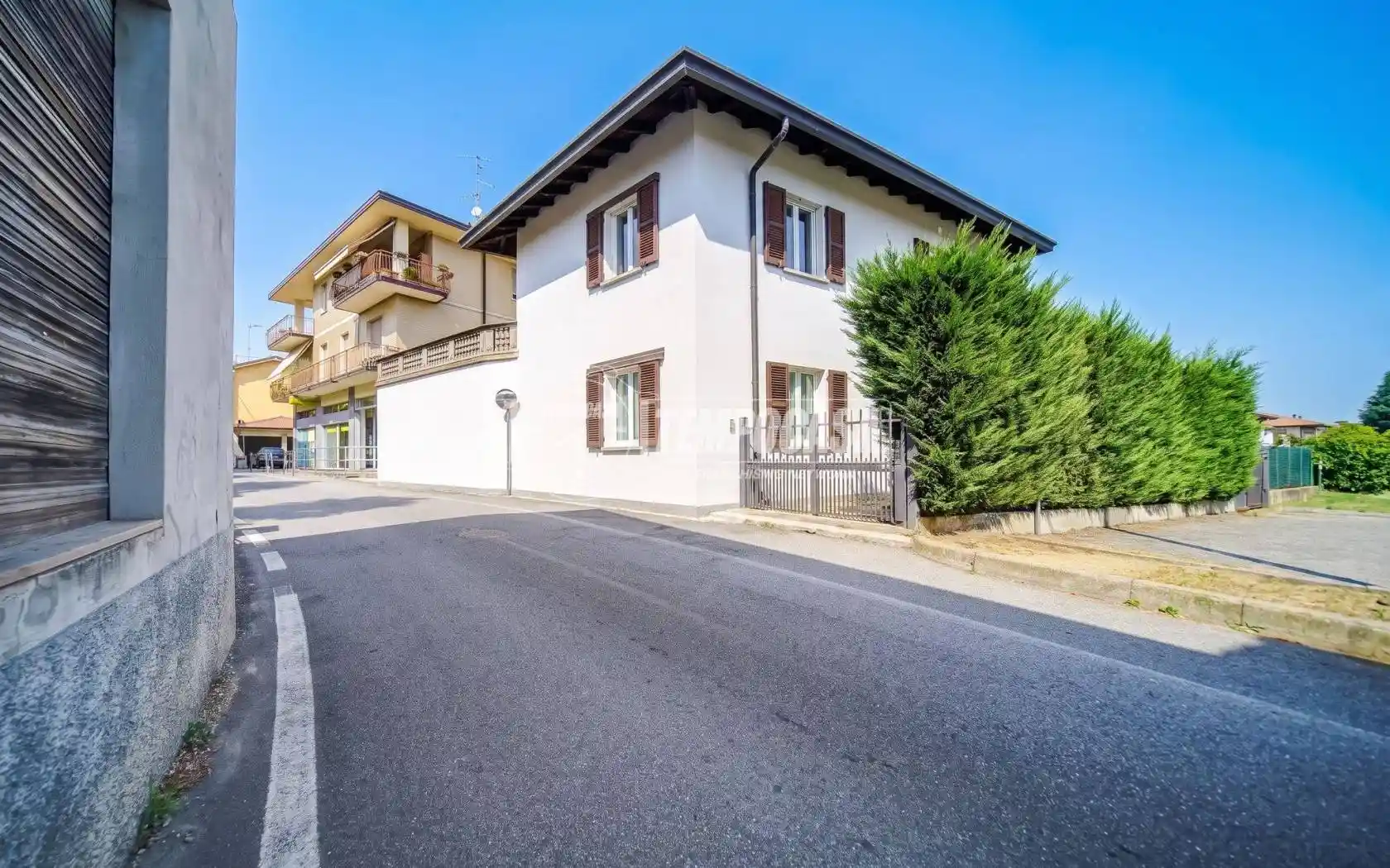 Casa indipendente in vendita a Caronno Varesino