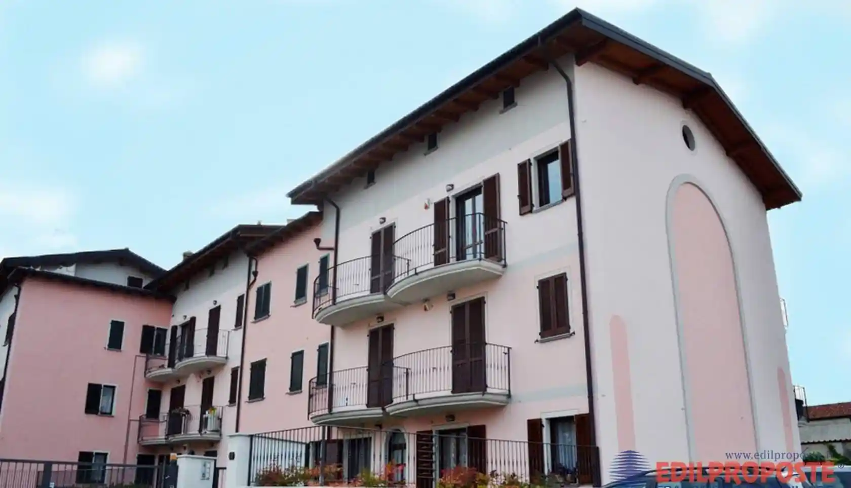 Appartamento in vendita a Lazzate