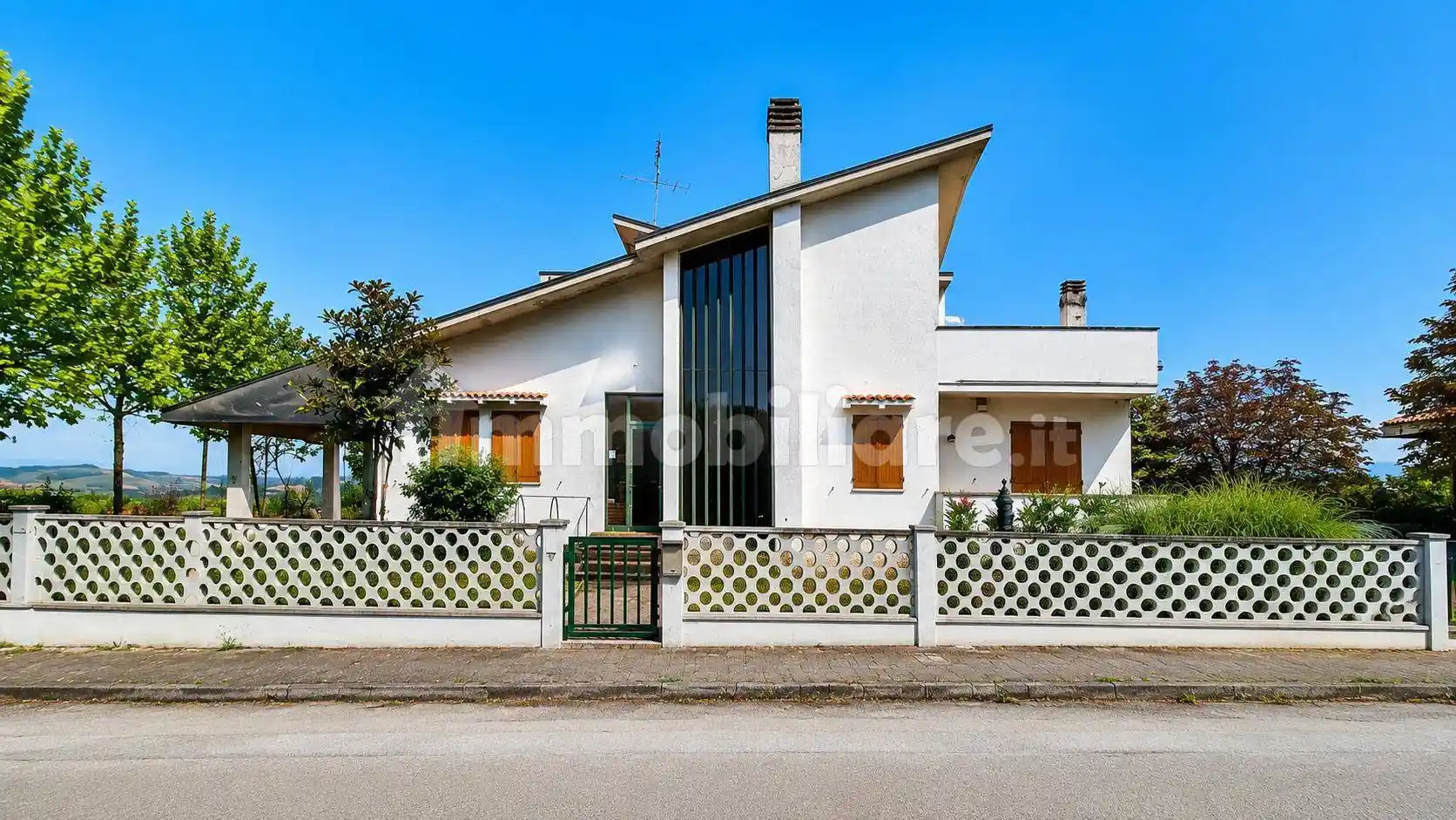 Villa in vendita a Terre Roveresche