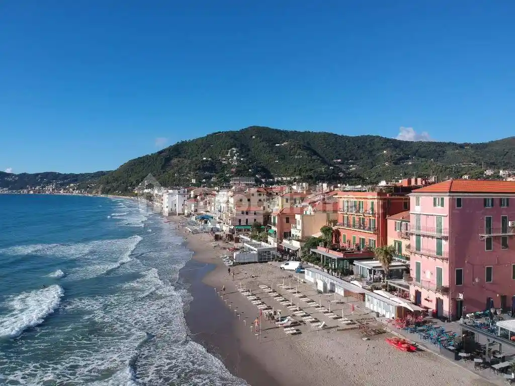 Appartamento in vendita a Alassio