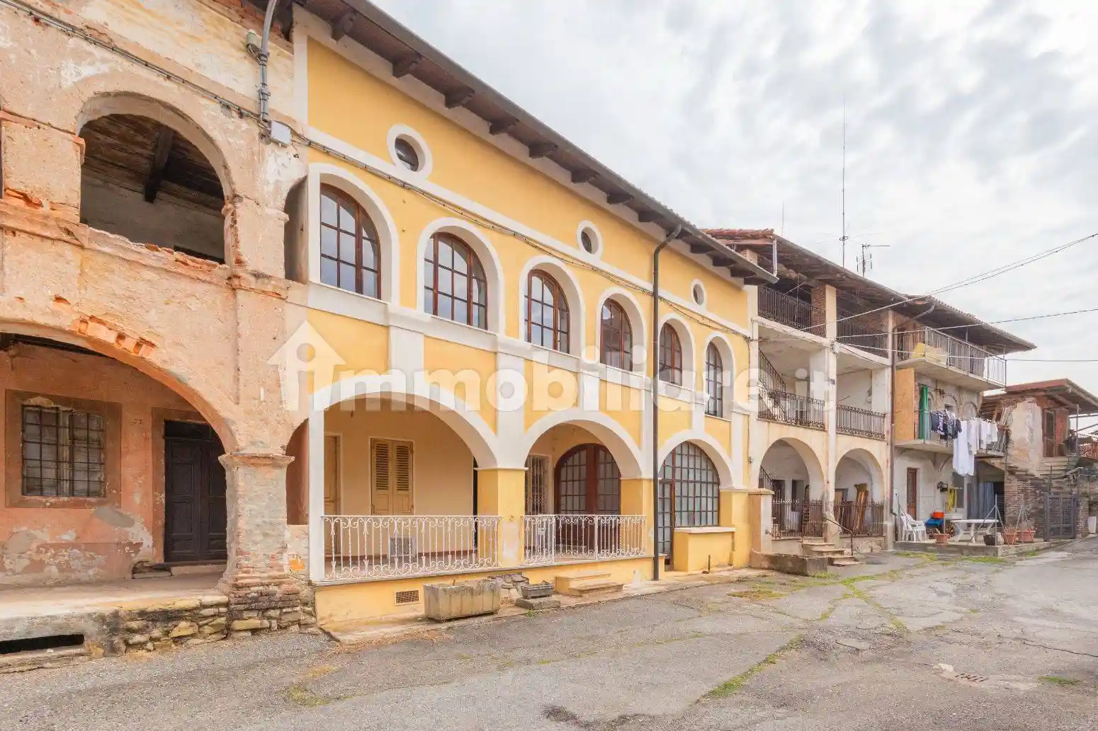 Casa indipendente in vendita a Villa del Bosco