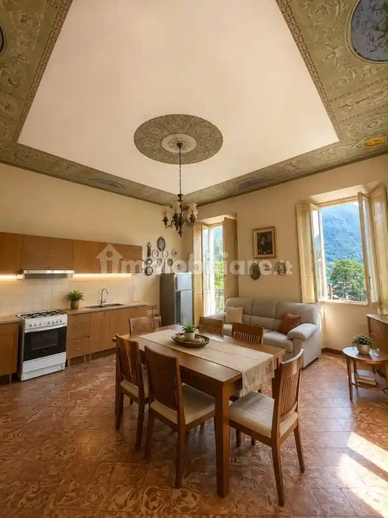 Appartamento in vendita a Moltrasio