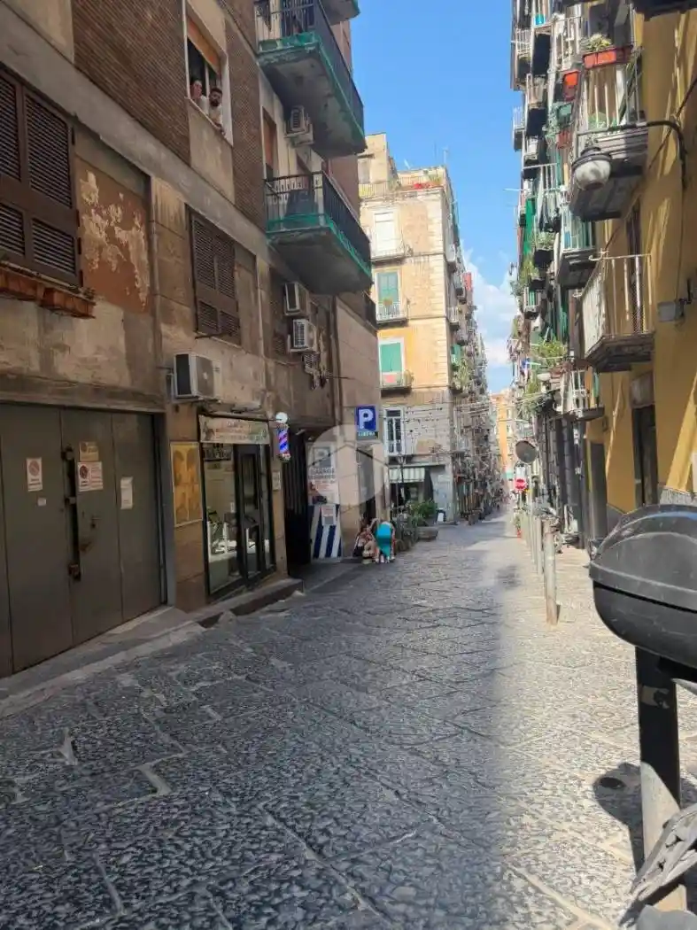Appartamento in vendita a Napoli