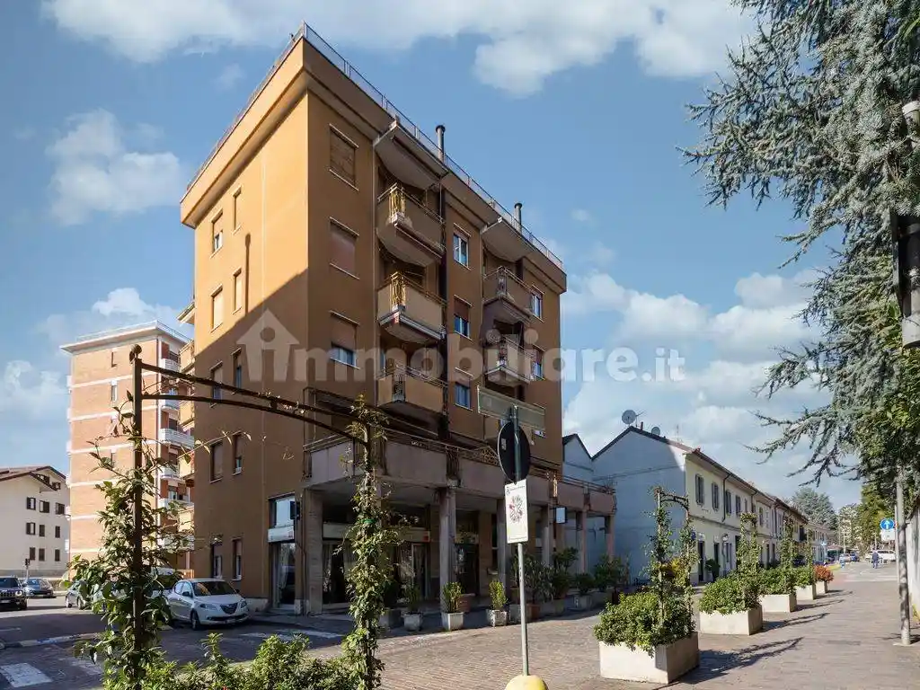 Appartamento in vendita a Villasanta