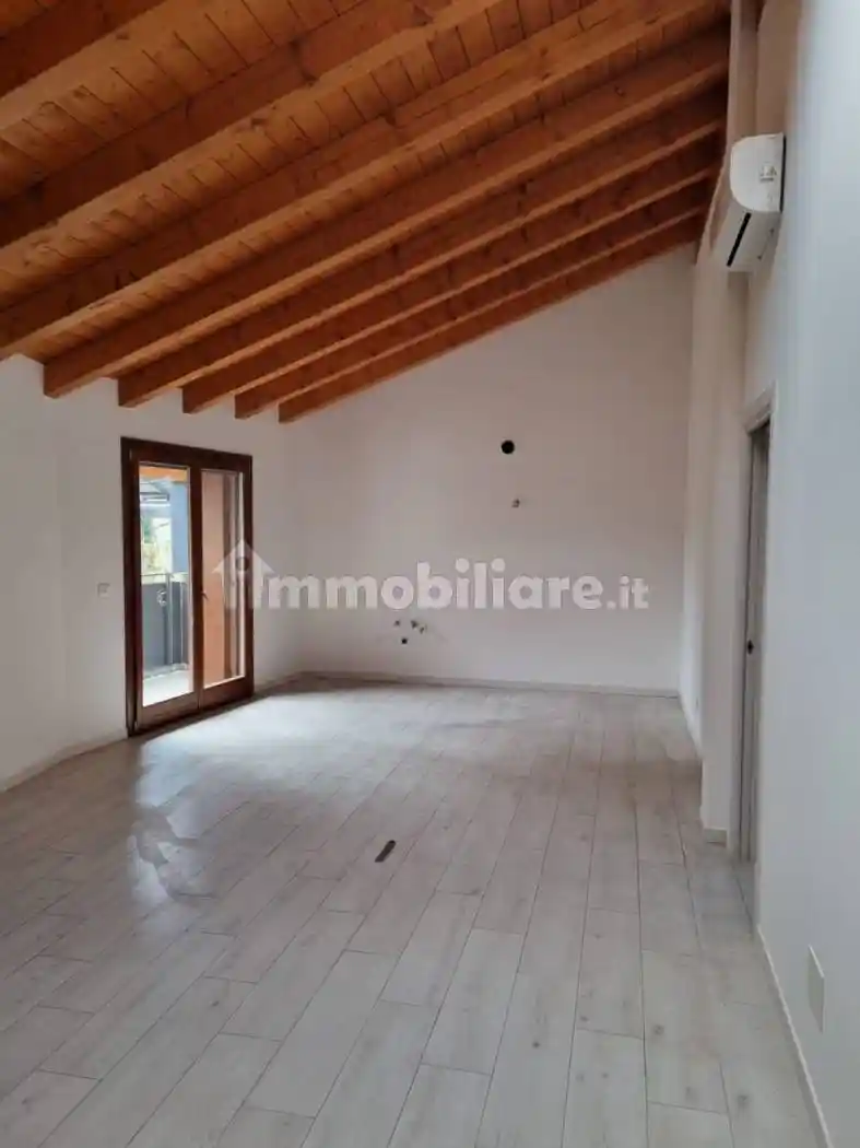 Appartamento in vendita a Latisana
