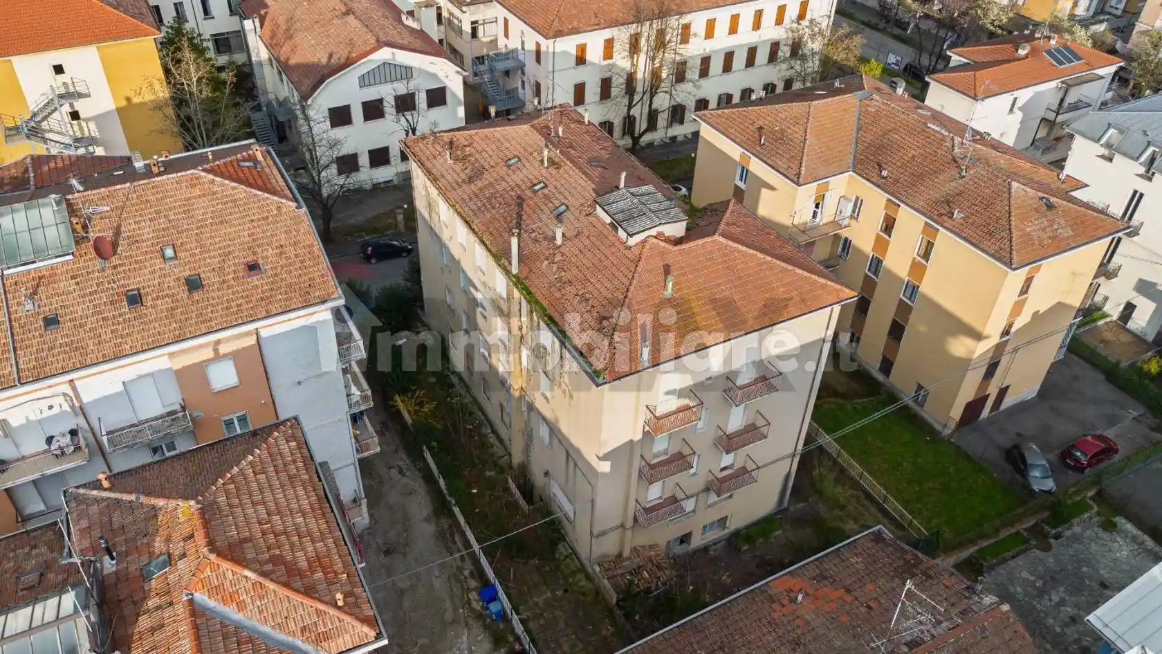 Palazzo - Edificio in vendita a Salsomaggiore Terme