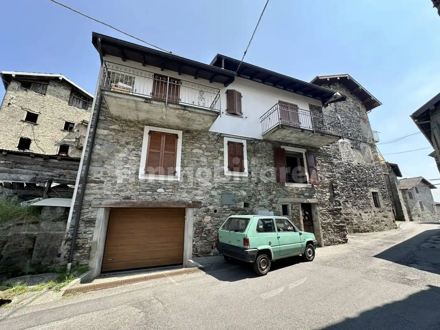 Appartamento in vendita a Gravedona ed Uniti