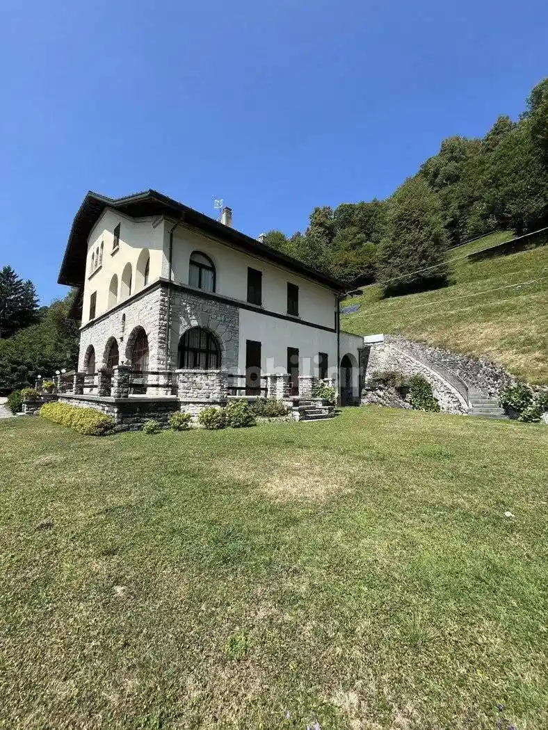 Appartamento in vendita a Alta Valle Intelvi