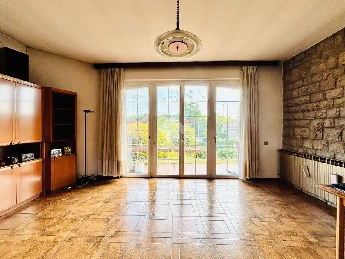 Villa in vendita a Fino Mornasco