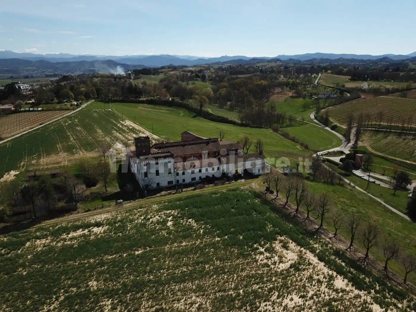 Rustico - Casale in vendita a Novi Ligure