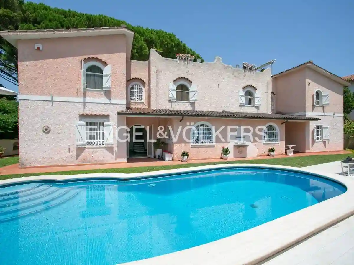 Villa - foto 2