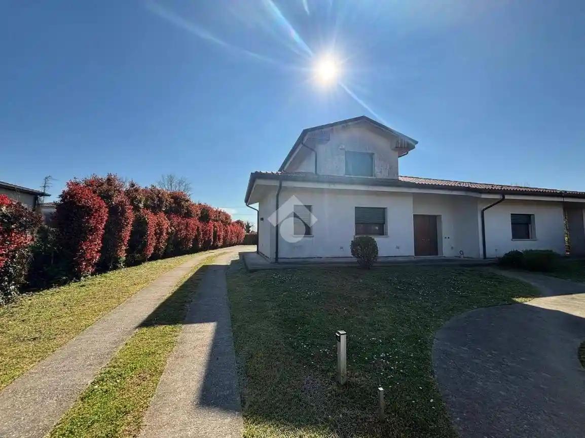 Villa in vendita a Pozzonovo