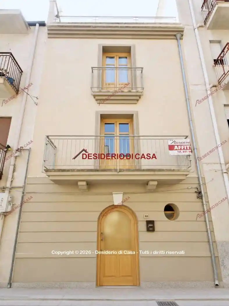Casa indipendente in affitto a Altavilla Milicia