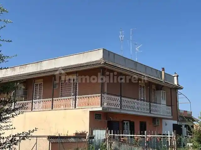Appartamento in vendita a Ariccia