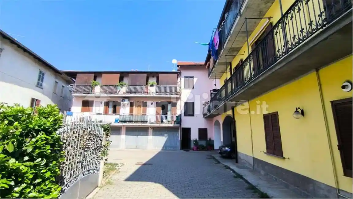 Appartamento in vendita a Fenegrò