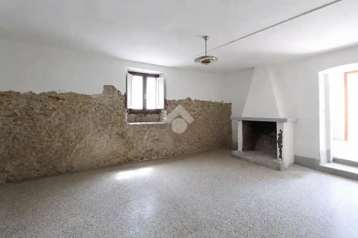 Casa indipendente in vendita a Lamporecchio