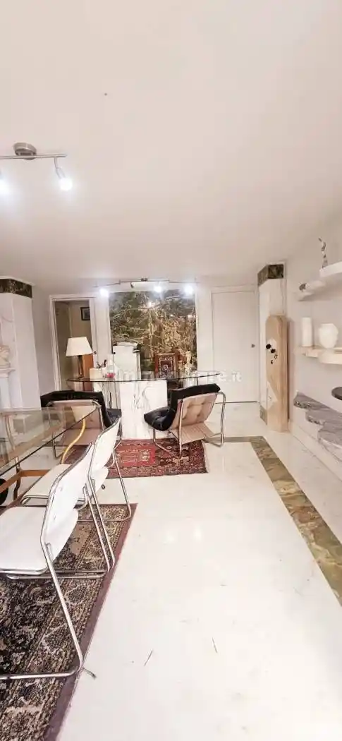 Palazzo - Edificio in vendita a Carrara