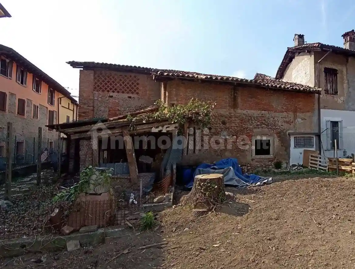 Rustico - Casale in vendita a Levate