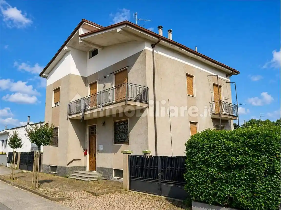 Villa in vendita a Granozzo con Monticello