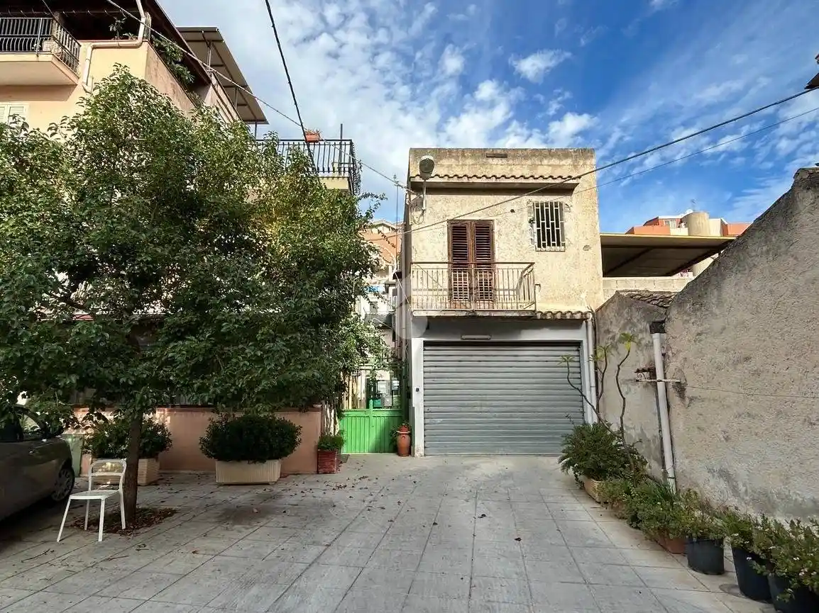 Appartamento in vendita a Palermo