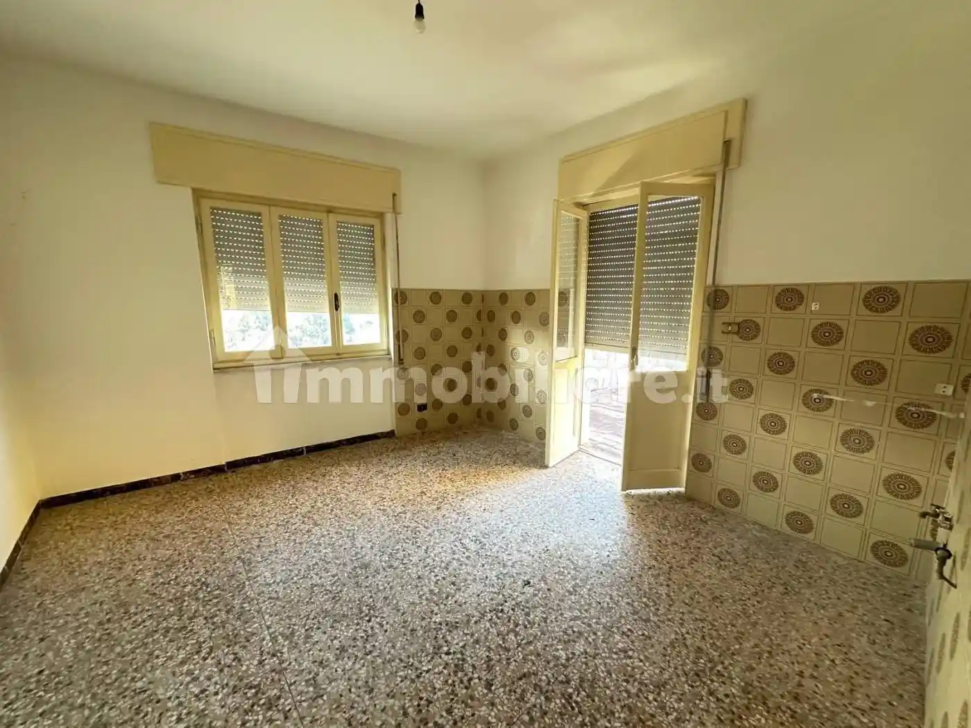 Casa indipendente in vendita a Luni
