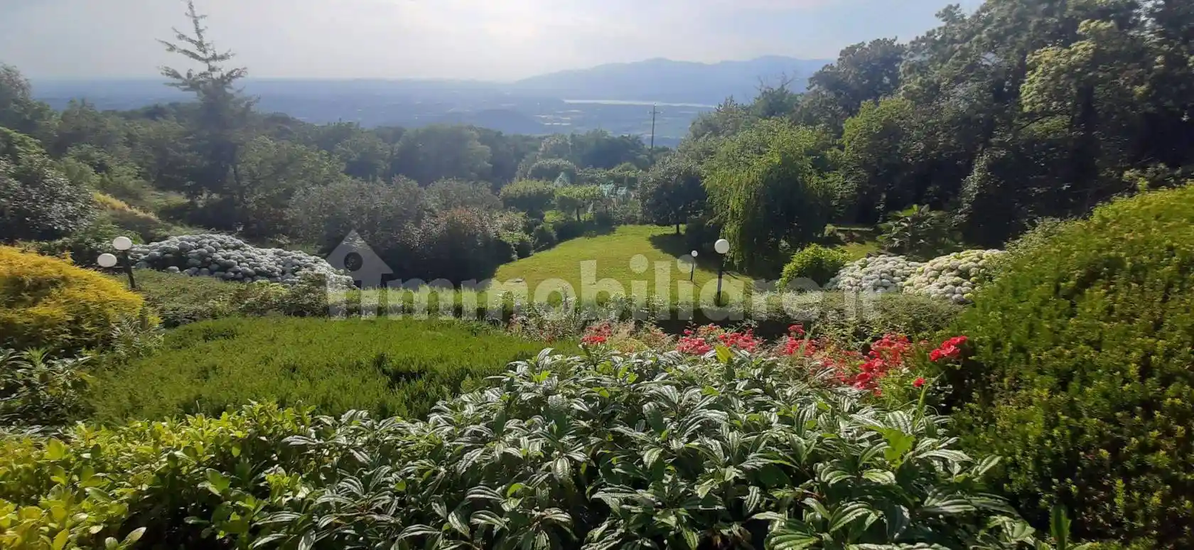 Villa in vendita a Colle Brianza