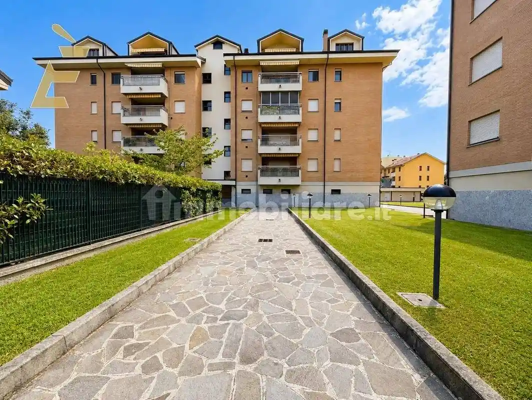 Appartamento in vendita a Locate di Triulzi