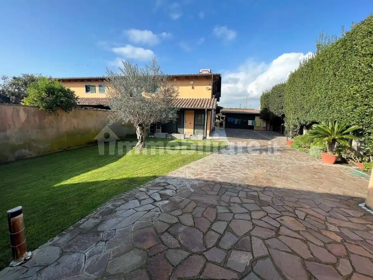 Villa in vendita a Fiumicino