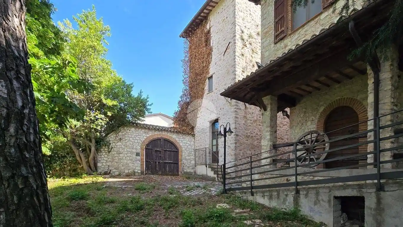 Rustico - Casale in vendita a Spoleto