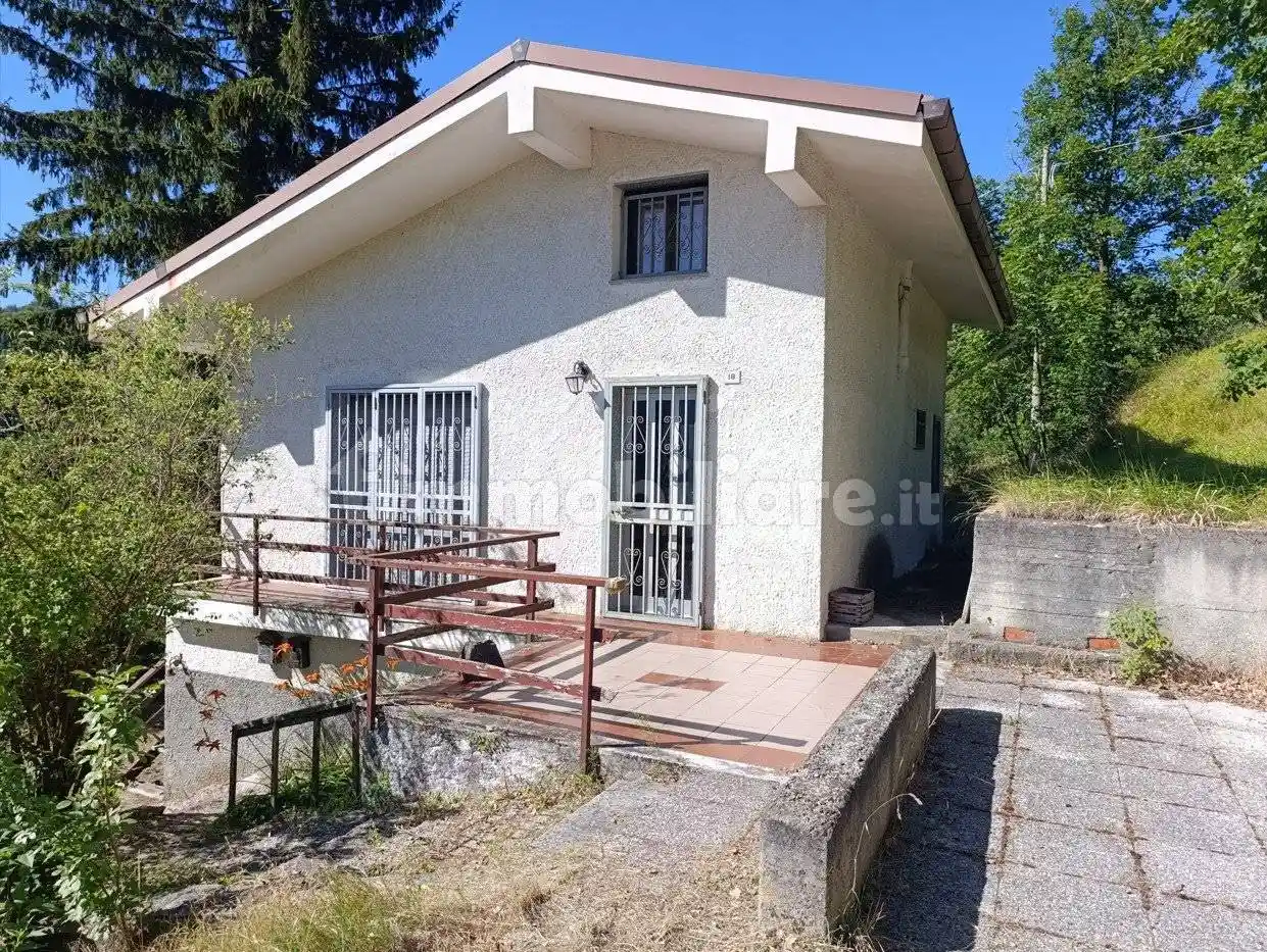 Casa indipendente in vendita a Morbello