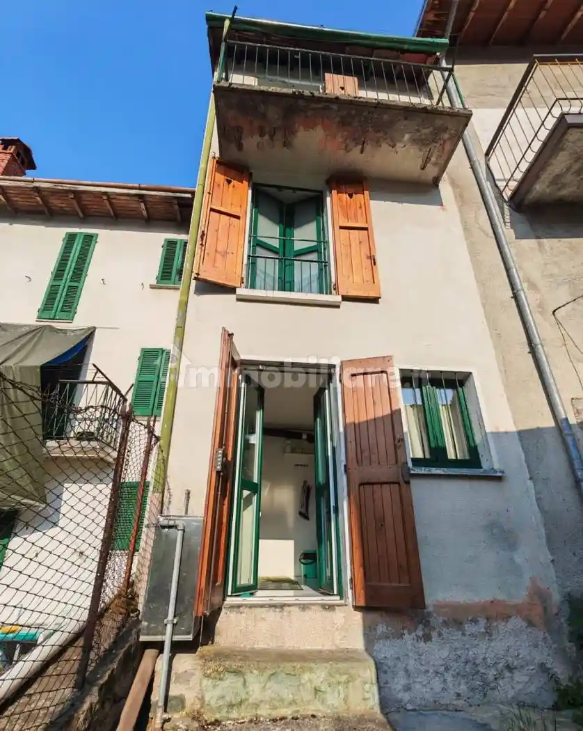 Casa indipendente in vendita a Schignano