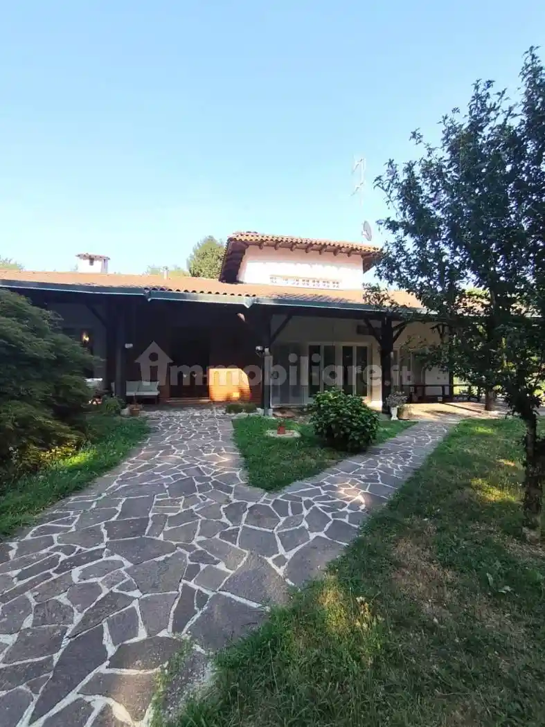 Villa in vendita a Marnate