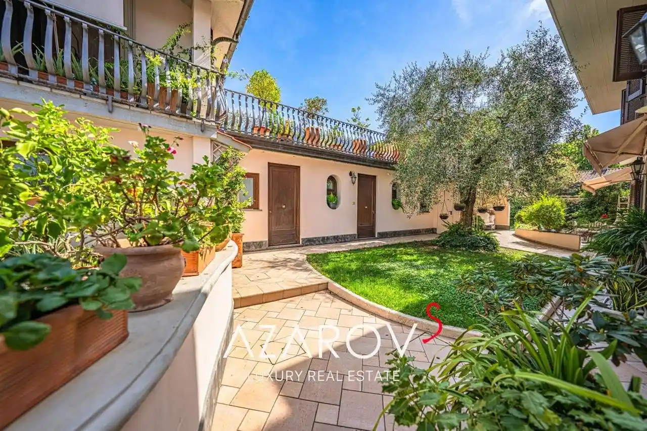 Villa in vendita a Montecatini-Terme
