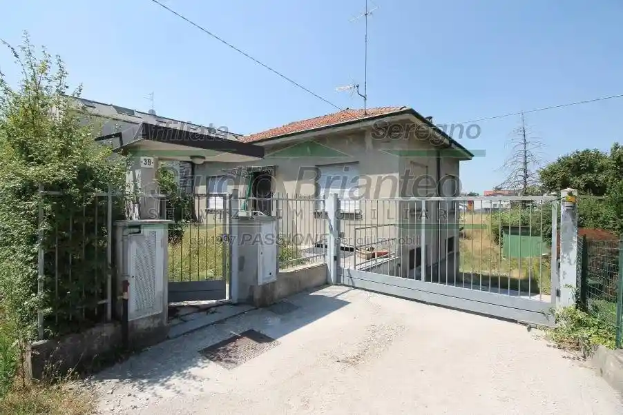 Villa in vendita a Meda
