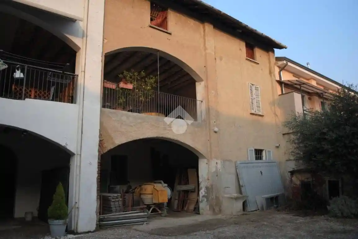 Casa indipendente in vendita a Rovello Porro