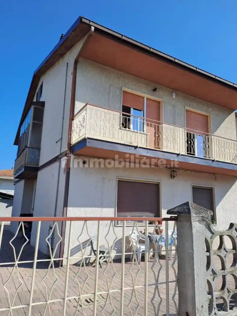 Appartamento in affitto a Loreto Aprutino