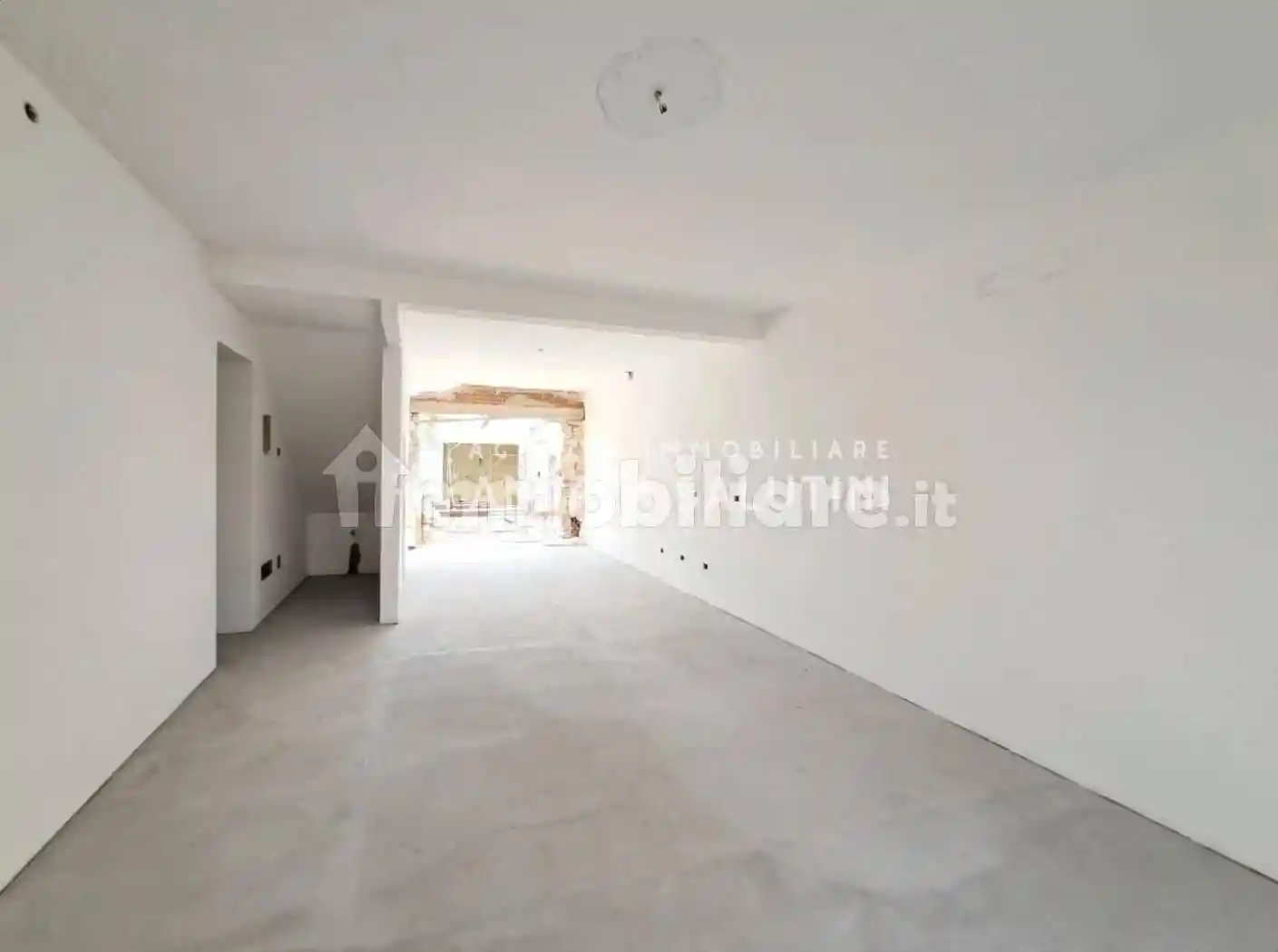 Appartamento in vendita a Cascina